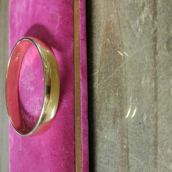 Vintage Monet gold bangle - Picture 2 of 3